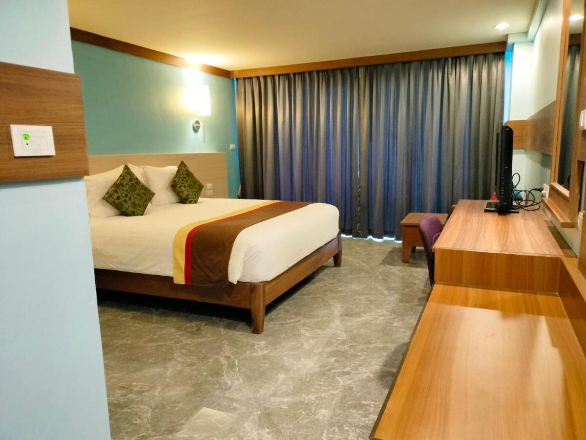 Saisawan Beach Luxury Hotel Na Chom Thian Exterior photo