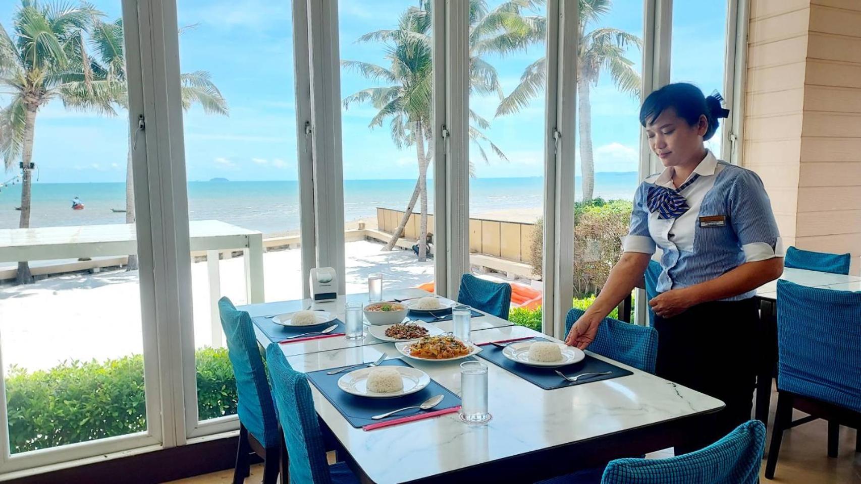 Saisawan Beach Luxury Hotel Na Chom Thian Exterior photo