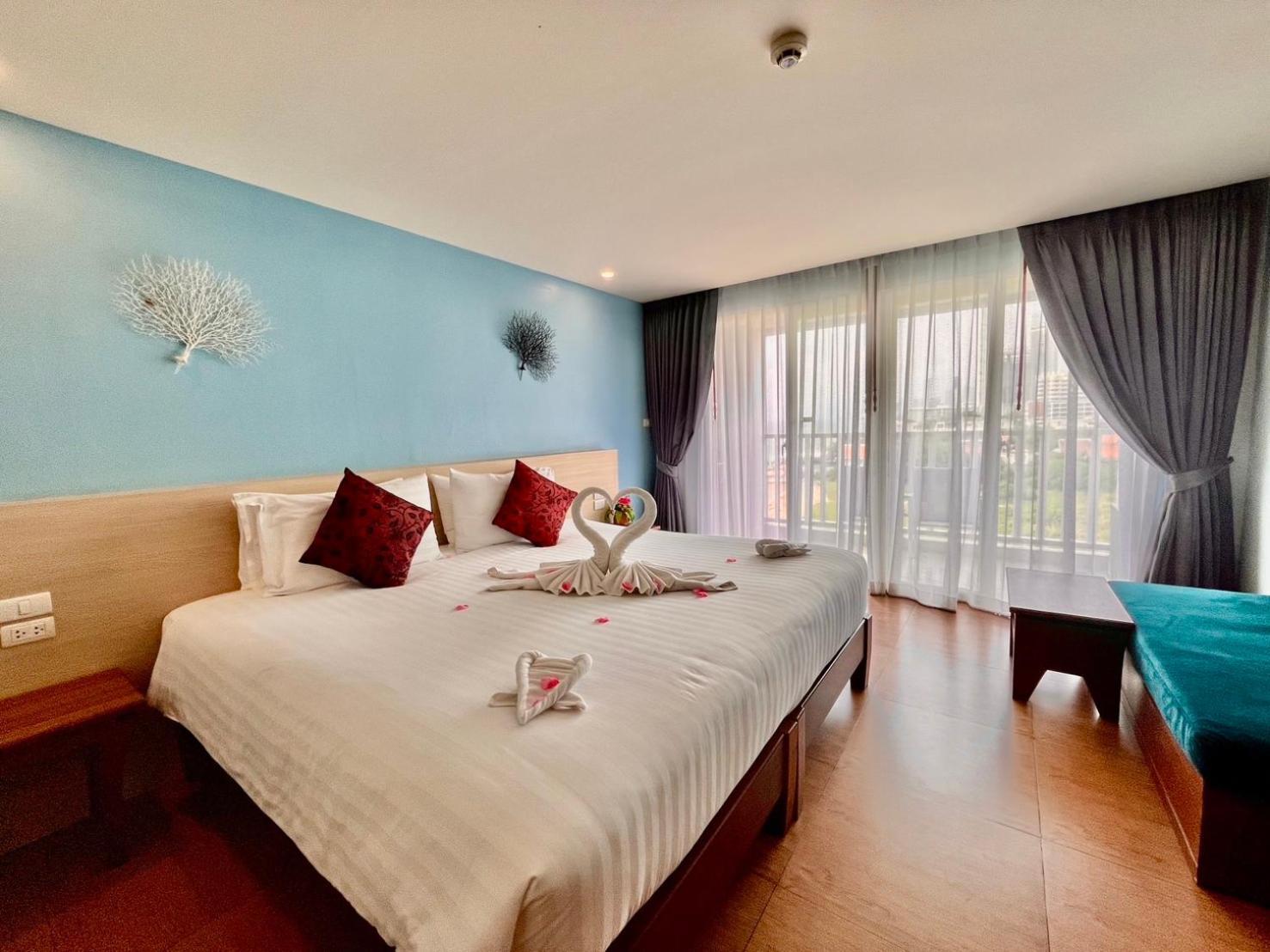 Saisawan Beach Luxury Hotel Na Chom Thian Exterior photo